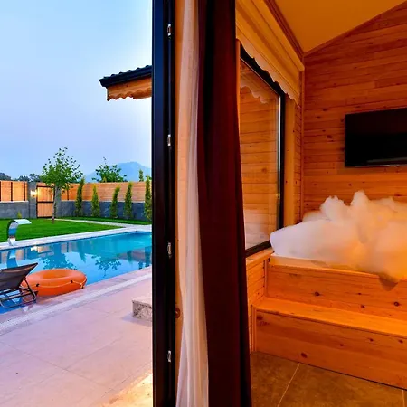 Cedrus Excellence - Fethiye'de Jakuzili Muhafazakar Apartman *