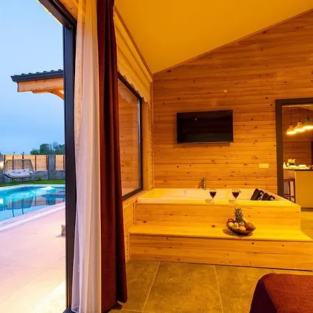 Cedrus Excellence - Fethiye'de Jakuzili Muhafazakar Fethiye